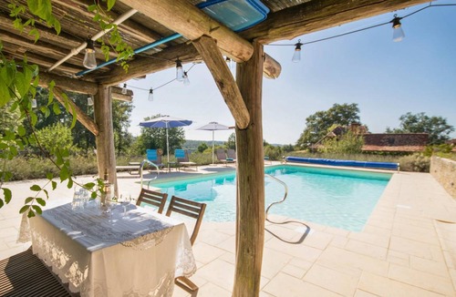 Issac House | 200 m² House ∙ 6 bedrooms ∙ 12 guests