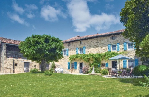 Suaux House | 200 m² House ∙ 6 bedrooms ∙ 12 guests