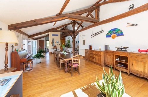 Amorots-Succos House | 200 m² House ∙ 3 bedrooms ∙ 6 guests