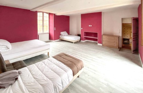 Mouterre-Silly House | 200 m² House ∙ 5 bedrooms ∙ 16 guests