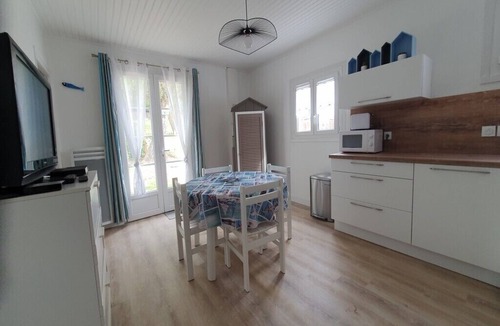 Saint-Pierre-d'Oleron House | 200m from the sea: house for 4 people with swimming pool and garden
