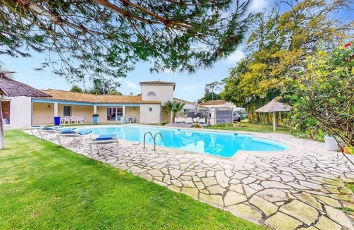 Meschers-sur-Gironde Villa | 210 m² Villa ∙ 4 bedrooms ∙ 8 guests