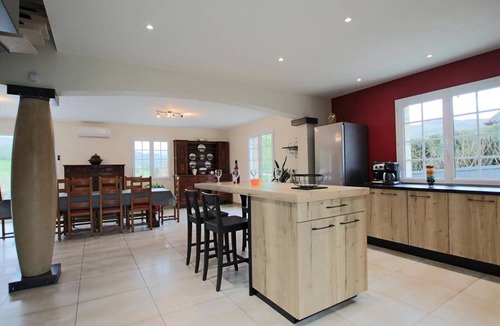 Ahaxe-Alciette-Bascassan House | 220 m² Gîte ∙ 5 bedrooms ∙ 11 guests