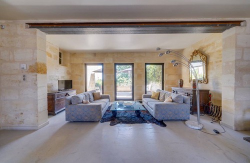 Castillon-la-Bataille House | 220 m² House ∙ 2 bedrooms ∙ 4 guests