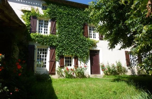 Genouillac House | 220 m² House ∙ 3 bedrooms ∙ 8 guests