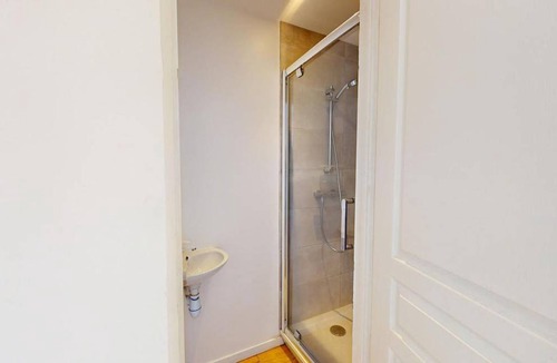 Cenon Resort | 220 m² Private room ∙ 1 bedroom ∙ 1 guest