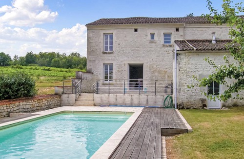 Champmillon House | 230 m² House ∙ 4 bedrooms ∙ 8 guests
