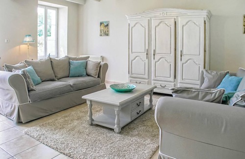 Champmillon House | 230 m² House ∙ 4 bedrooms ∙ 8 guests