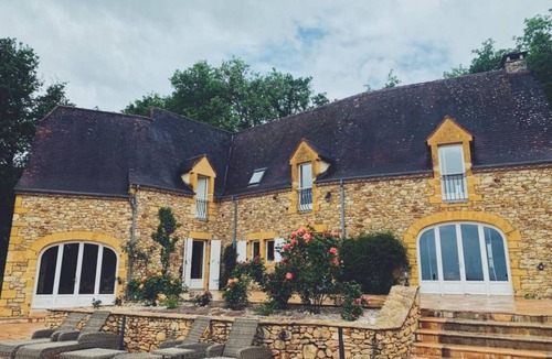 Beynac-et-Cazenac Villa | 230 m² Villa ∙ 5 bedrooms ∙ 9 guests