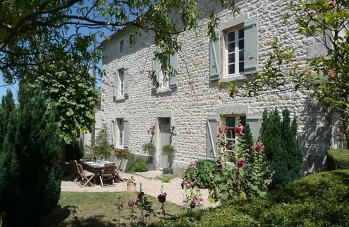 Alloinay House | 240 m² House ∙ 4 bedrooms ∙ 8 guests