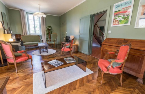 Donzacq House | 245 m² Gîte ∙ 5 bedrooms ∙ 10 guests