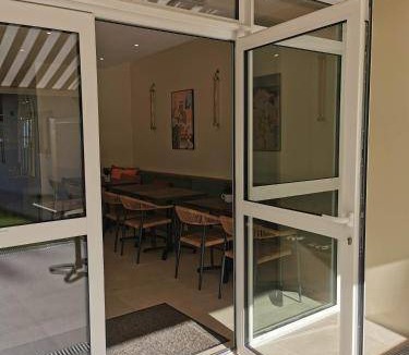 Nansouty-Saint-Genes Hostel | 25 m² Hostel ∙ 8 guests
