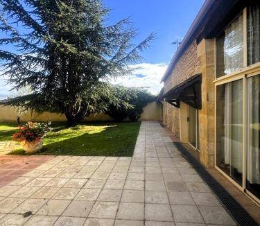 Lamonzie-Saint-Martin House | 250 m² House ∙ 6 bedrooms ∙ 12 guests
