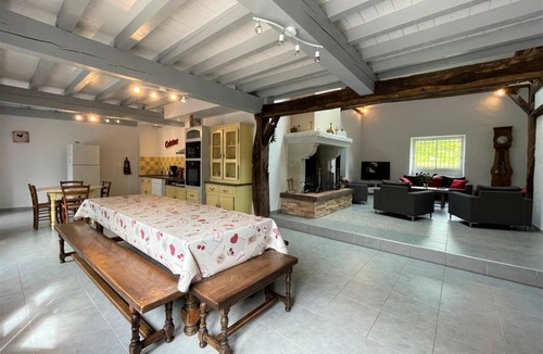 Salies-de-Bearn House | 250 m² Gîte ∙ 3 bedrooms ∙ 6 guests