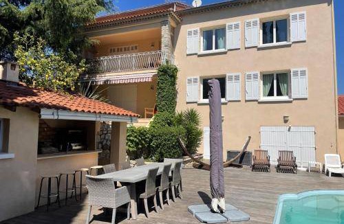La Garde House | 250 m² House ∙ 5 bedrooms ∙ 10 guests