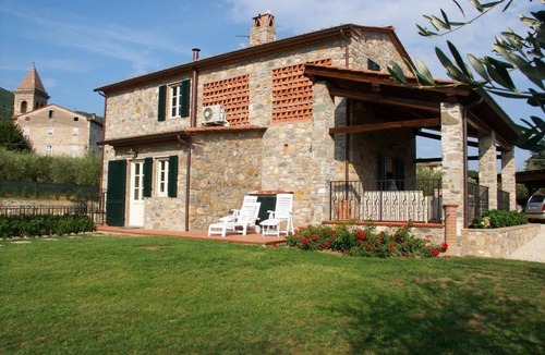 Colle di Compito Villa | 250 m² Villa ∙ 4 bedrooms ∙ 8 guests