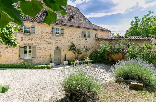 Pontours House | 251 m² House ∙ 5 bedrooms ∙ 10 guests