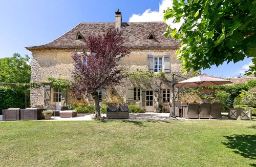 Pontours House | 251 m² House ∙ 5 bedrooms ∙ 10 guests