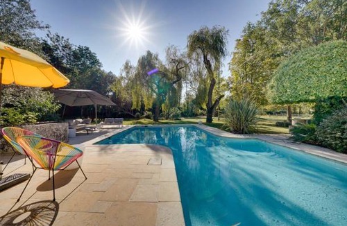 Saint-Loubes House | 280 m² House ∙ 4 bedrooms ∙ 9 guests
