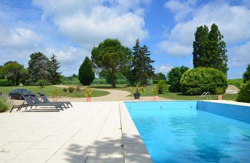 Saint-Aubin-de-Branne Bed & Breakfast | 29 m² Bed and breakfast ∙ 2 guests
