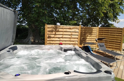 Cars House | 3 apartments with private pool and Jacuzzi