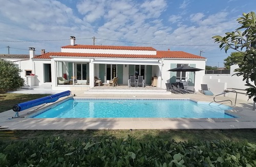Boyardville Villa | 3 bedroom villa with heated pool. Rental from Sunday to Sunday