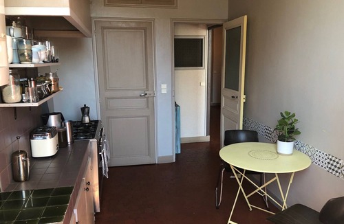 1st Arrondissement Apartment | 3 Bedroom Apartment in Marseille