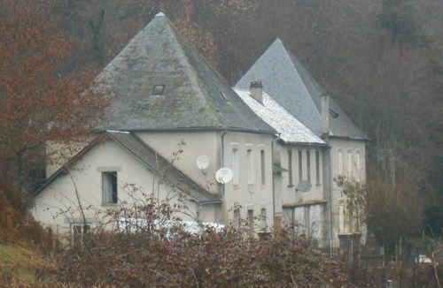 Beyssac House | 3 bedroom beautiful annex, 3 minutes from Orgnac-sur-Vezere .
