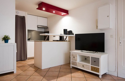 La Rochelle City Centre Apartment | 3* furnished studio with terrace in the heart of La Rochelle