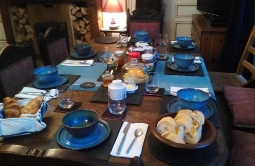 Felletin Bed & Breakfast | 3 Place des Arbres, Chambres D'Hôtes, Felletin