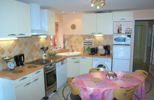 Saint-Jean-Pied-de-Port Apartment | 3 room modern, comfortable and quiet with view of the citadel
