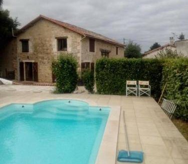 Clussais-la-Pommeraie Bed & Breakfast | 30 m² Bed and breakfast ∙ 2 guests