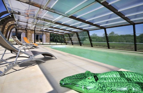 Uzerche House | 300 m² Gîte ∙ 9 bedrooms ∙ 18 guests