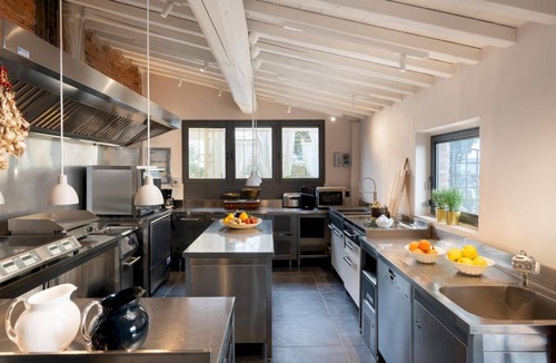 Palaia Villa | 300 m² Villa ∙ 8 bedrooms ∙ 16 guests