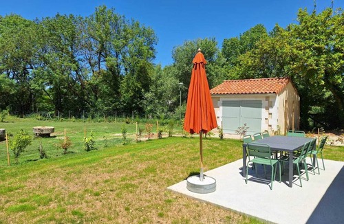 Chateauneuf-sur-Charente Apartment | 320 m² Apartment ∙ 9 bedrooms ∙ 22 guests