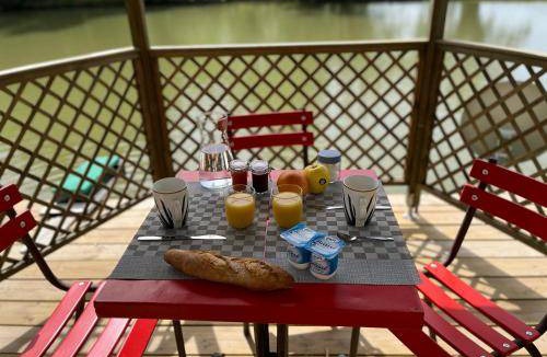 Saint-Laurent-des-Hommes Bed & Breakfast | 32 m² Bed and breakfast ∙ 2 guests