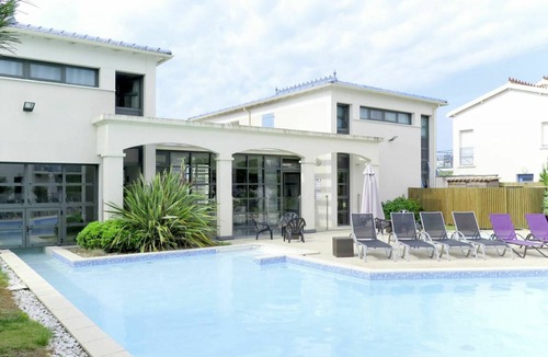Saint-Palais-sur-Mer Apartment | 32 m² Apartment ∙ 1 bedroom ∙ 4 guests