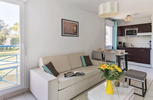Saint-Palais-sur-Mer Apartment | 32 m² Apartment ∙ 1 bedroom ∙ 4 guests
