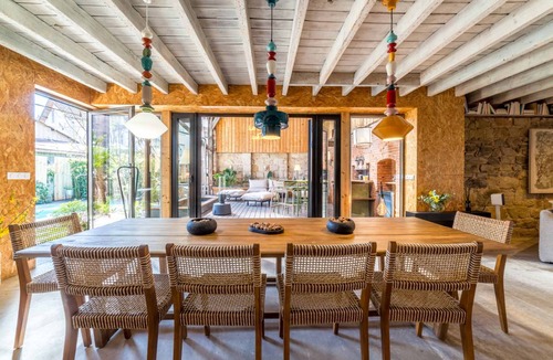 Brive-la-Gaillarde House | 320 m² House ∙ 5 bedrooms ∙ 10 guests