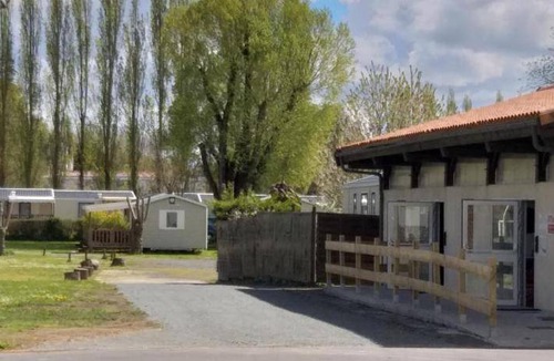 Saint-Jean-d'Angely Resort | 33 m² Resort ∙ 3 bedrooms ∙ 6 guests