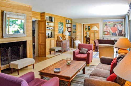 Ascain House | 330 m² House ∙ 5 bedrooms ∙ 10 guests