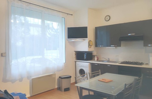 Jonzac Apartment | 35 m² Apartment ∙ 1 bedroom ∙ 2 guests