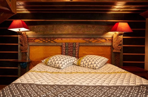 Bassins a Flot Boat Rental | 35 m² Houseboat ∙ 1 bedroom ∙ 2 guests