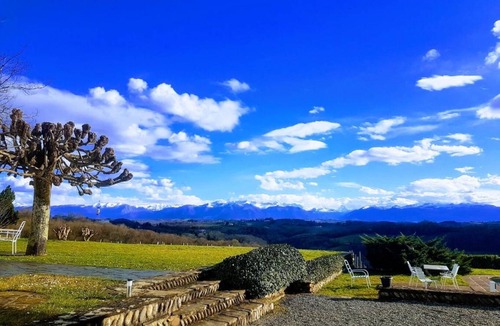 Jurancon House | 350 m² House ∙ 5 bedrooms ∙ 10 guests