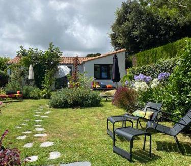Mornac-sur-Seudre Bed & Breakfast | 36 m² Bed and breakfast ∙ 2 guests