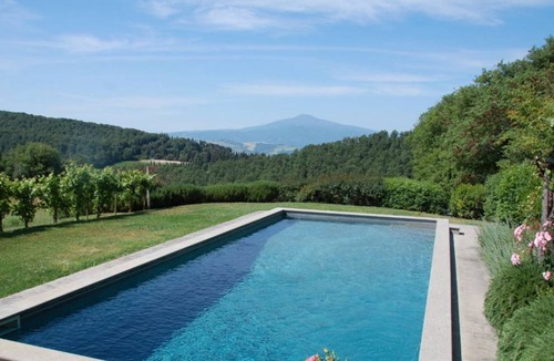 Chianciano Terme Villa | 360 m² Villa ∙ 6 bedrooms ∙ 10 guests
