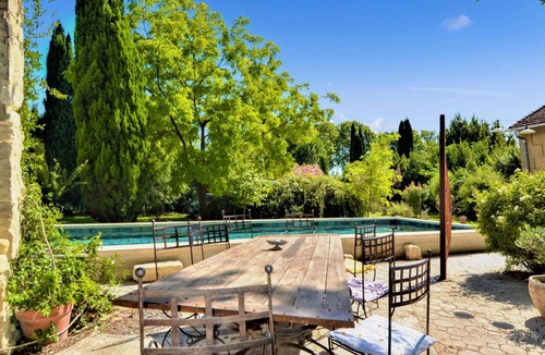 Tarascon House | 366 m² House ∙ 5 bedrooms ∙ 10 guests