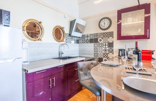 Saint-Jean-de-Luz City Center Apartment | 38 m² Apartment ∙ 1 bedroom ∙ 3 guests