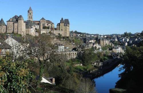 Uzerche Apartment | 38 m² Apartment ∙ 3 guests