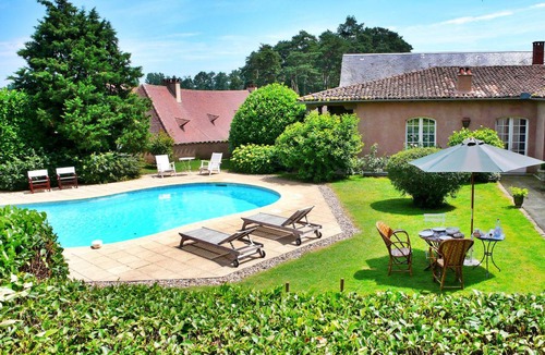 Siorac-en-Perigord House | 380 m² House ∙ 5 bedrooms ∙ 10 guests